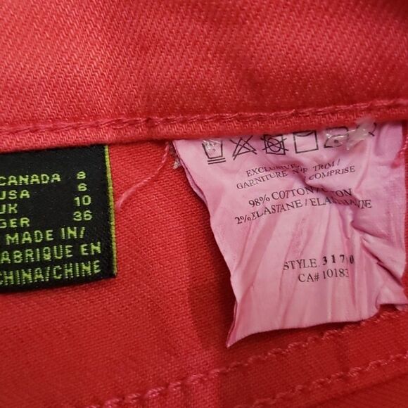 CARTISE New Fucsia Color Jeans - Picture 3 of 5